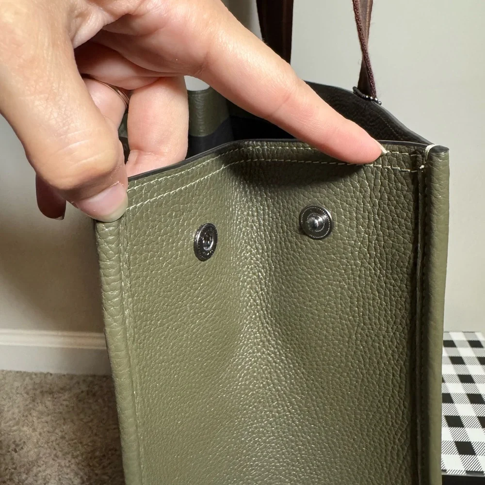 Coach Smith Tote NWT - Picture 5 of 8